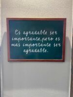 El restaurante de Bolonia que conquista Cádiz con croquetas de choco y un arroz meloso de carabineros frente al paraíso - Gastronomía y Moda