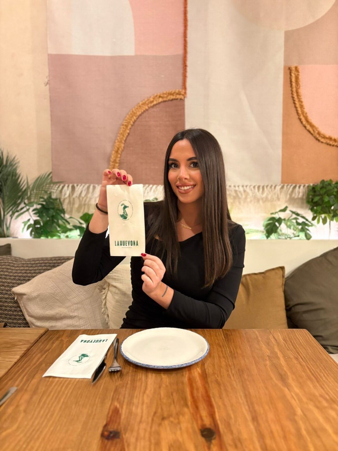 Ana Isabel Pareja recomienda un restaurante donde el cariño se nota en cada detalle en la provincia de Sevilla - Gastronomía y Moda