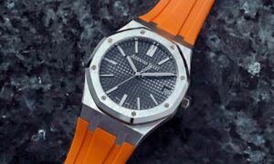 La correa de caucho conquista el reloj de lujo: el cambio que triunfa este verano entre los dueños de Rolex y Cartier - Gastronomía y Moda