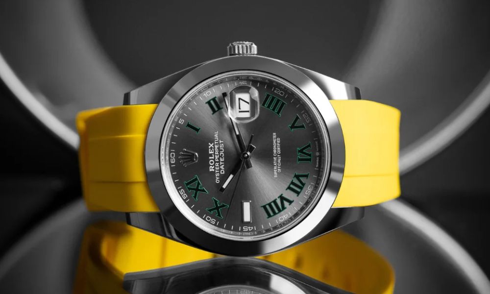 La correa de caucho conquista el reloj de lujo: el cambio que triunfa este verano entre los dueños de Rolex y Cartier - Gastronomía y Moda