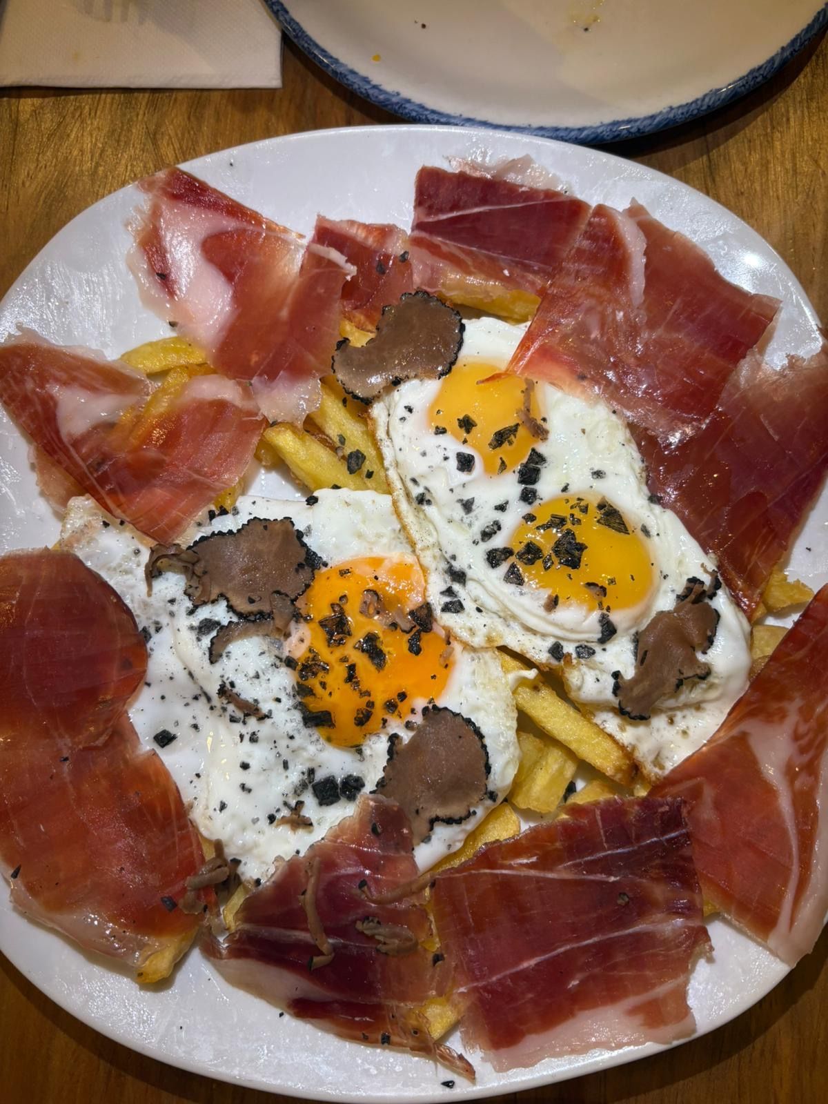Ana Isabel Pareja recomienda un restaurante donde el cariño se nota en cada detalle en la provincia de Sevilla - Gastronomía y Moda