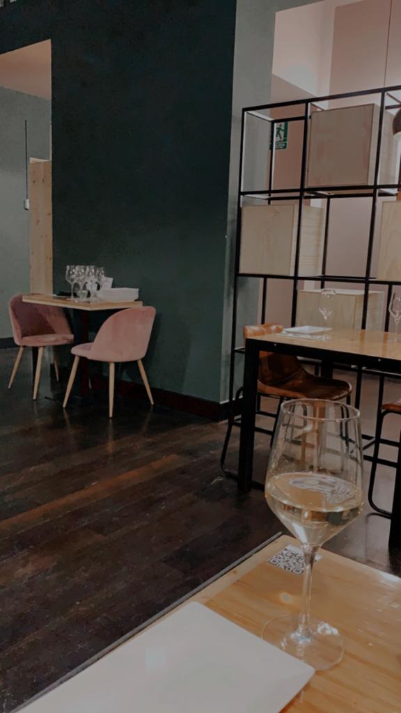 4 Almas, cocina 'canalla y descarada' en pleno centro de Sevilla - Gastronomía y Moda