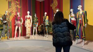 Muy recomendada. Espectacular exposición homenaje a Gianni Versace en la Fundación Unicaja - Gastronomía y Moda