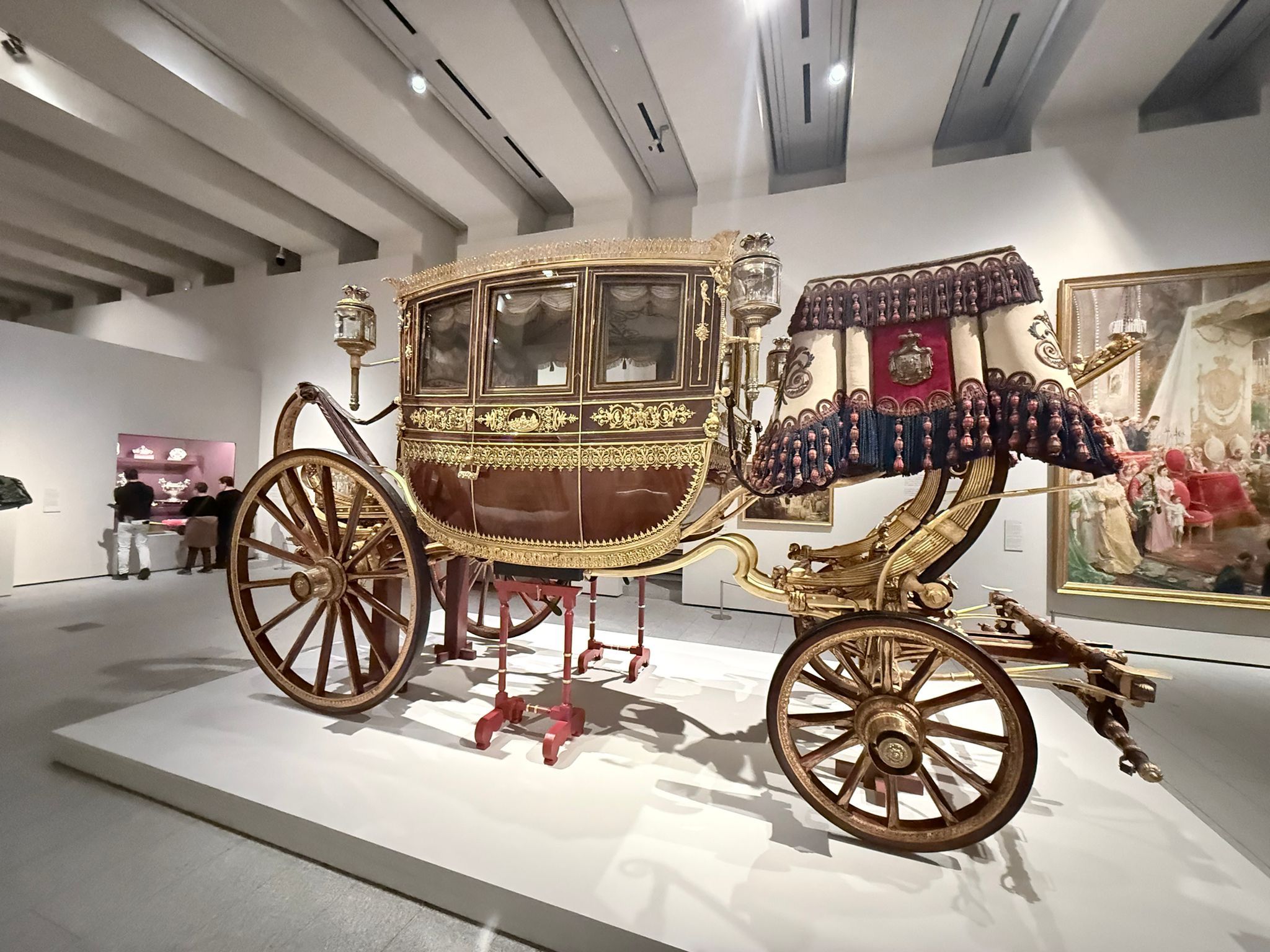 Victoria Eugenia deslumbra en la Galería de las Colecciones Reales de Madrid con una exposición imprescindible - Gastronomía y Moda