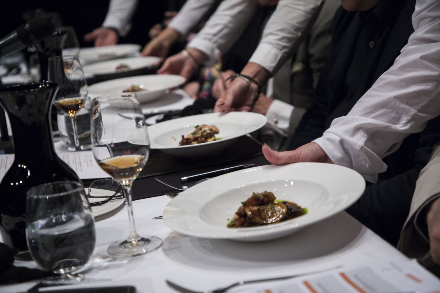 Jerez busca a su representante para la XII Copa Jerez entre tres grandes restaurantes con estrella Michelin y alta cocina mediterránea Jerez busca a su representante para la XII Copa Jerez entre tres grandes restaurantes con estrella Michelin y alta cocina mediterránea - Gastronomía y Moda