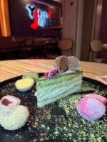 La influencer Ana Isabel Pareja descubre el japonés de Sevilla donde el ramen y la experiencia lo cambian todo - Gastronomía y Moda