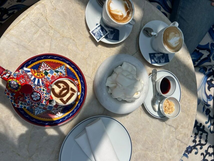 La Câbane: un viaje hacia el corazón de la Dolce Vita en Marbella - Gastronomía y Moda