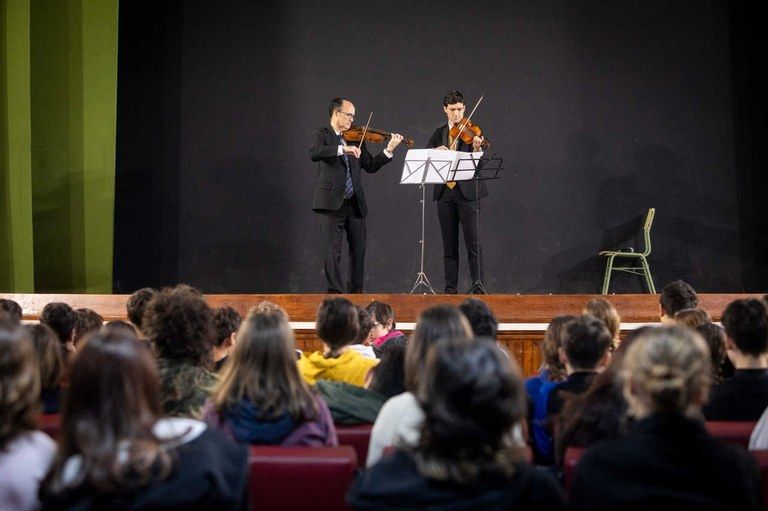 El FeMÀS acerca la música barroca a más de mil escolares en Bellavista, Sevilla Este, El Porvenir y Triana El FeMÀS acerca la música barroca a más de mil escolares en Bellavista, Sevilla Este, El Porvenir y Triana - Gastronomía y Moda