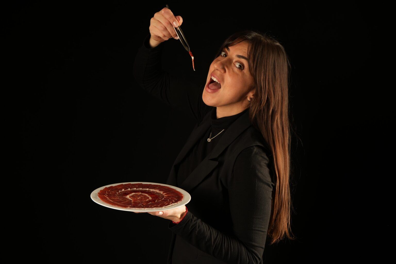 Gourmet Ocaña eleva el jamón ibérico a una experiencia gastronómica premium - Gastronomía y Moda