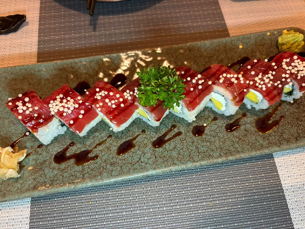 La influencer Ana Isabel Pareja descubre el restaurante japonés que sorprende en Sevilla por su nivel y detalle - Gastronomía y Moda