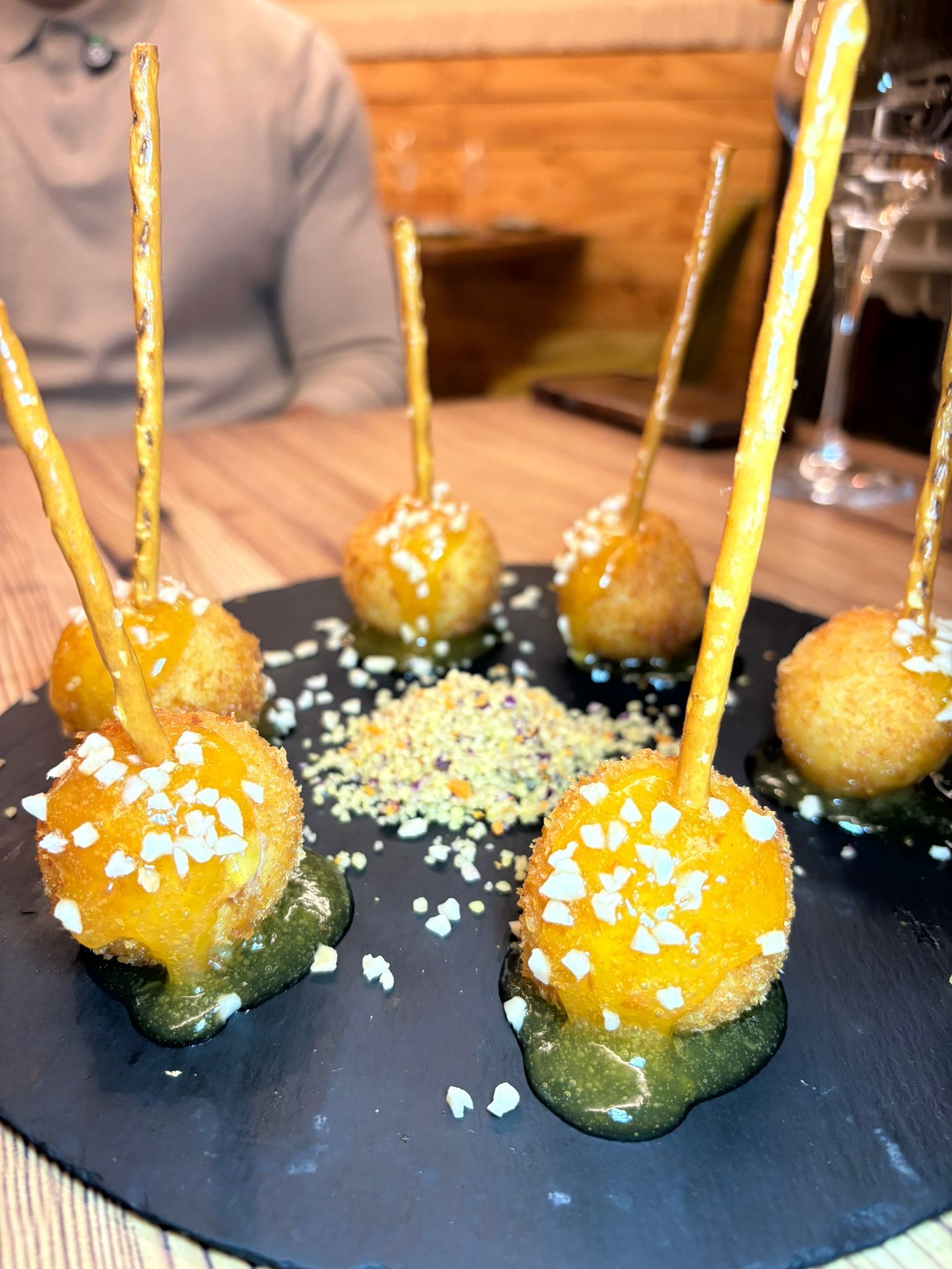 La creadora de contenidos Ana Isabel Pareja recomienda un restaurante que invita a quedarse en Sevilla Este - Gastronomía y Moda
