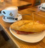 El Molí Pan y Café: desayunos con el sabor auténtico del pan de antaño - Gastronomía y Moda