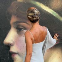 Vestido, pendientes y un grafiti, la espectacular combinación de Diana Cantos - Gastronomía y Moda