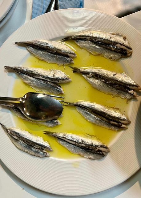 Restaurante Juan Carmona, producto del mar y buen servicio en Torremolinos - Gastronomía y Moda