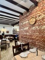 Restaurante Casa Antonio: donde se disfruta el tostón segoviano como mandan los cánones - Gastronomía y Moda