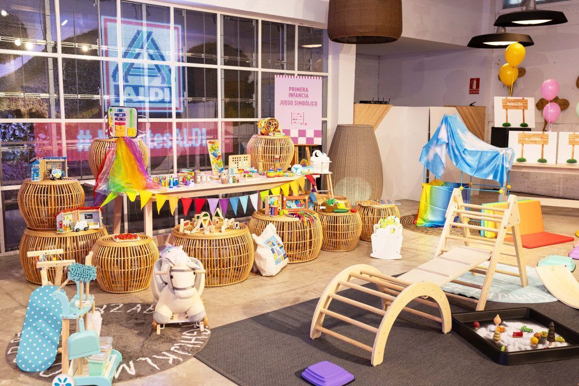 La mitad de las familias españolas prefieren comprar juguetes de madera y que sean responsables según un estudio de ALDI - Gastronomía y Moda