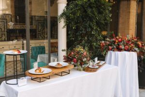 El hotel Alfonso XIII ratifica un año más su espíritu solidario con sus menús de Navidad a beneficio del Banco de Alimentos de Sevilla - Gastronomía y Moda