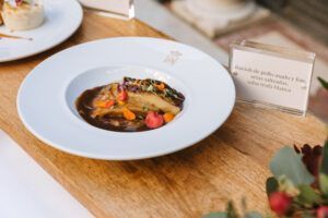 El hotel Alfonso XIII ratifica un año más su espíritu solidario con sus menús de Navidad a beneficio del Banco de Alimentos de Sevilla - Gastronomía y Moda