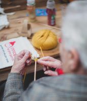 Innocent presenta su cadena solidaria ‘el gran gorrito’ para mejorar la calidad de vida de las personas mayores - Gastronomía y Moda