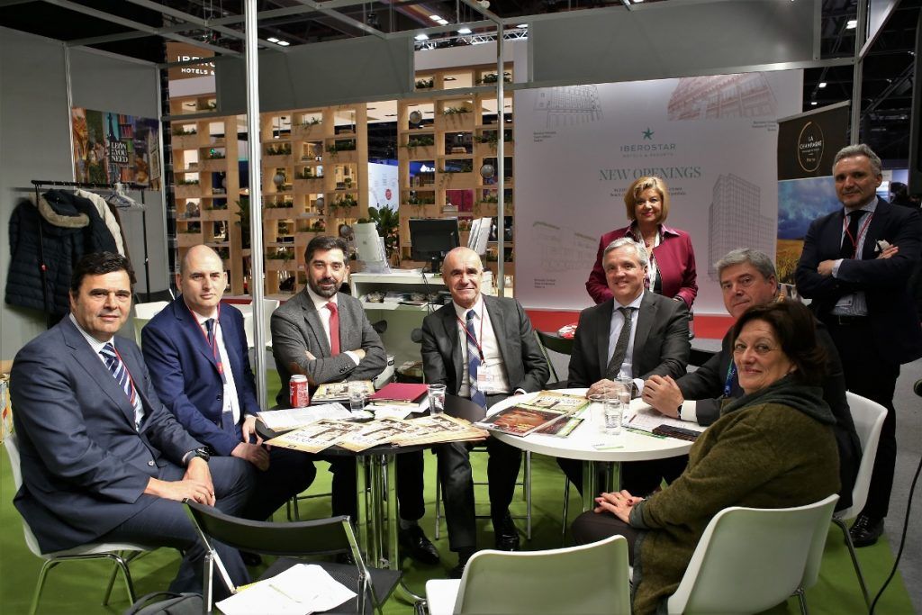 El Ayuntamiento de sevilla alcanza un acuerdo estratégico con 4.500 agencias de viajes españolas para reforzar la promoción inmediata del destino Sevilla - Gastronomía y Moda
