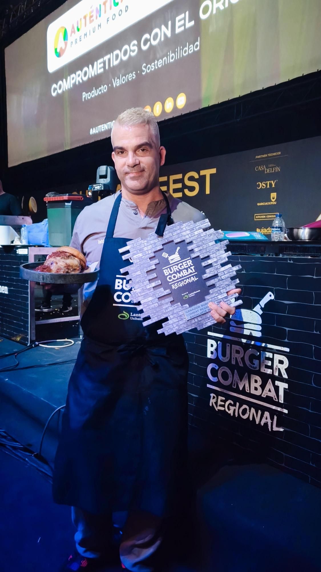 Álvaro Ávila, Mejor Chef de Hamburguesas Gourmet de Andalucía con su “Descorche Burger” - Gastronomía y Moda