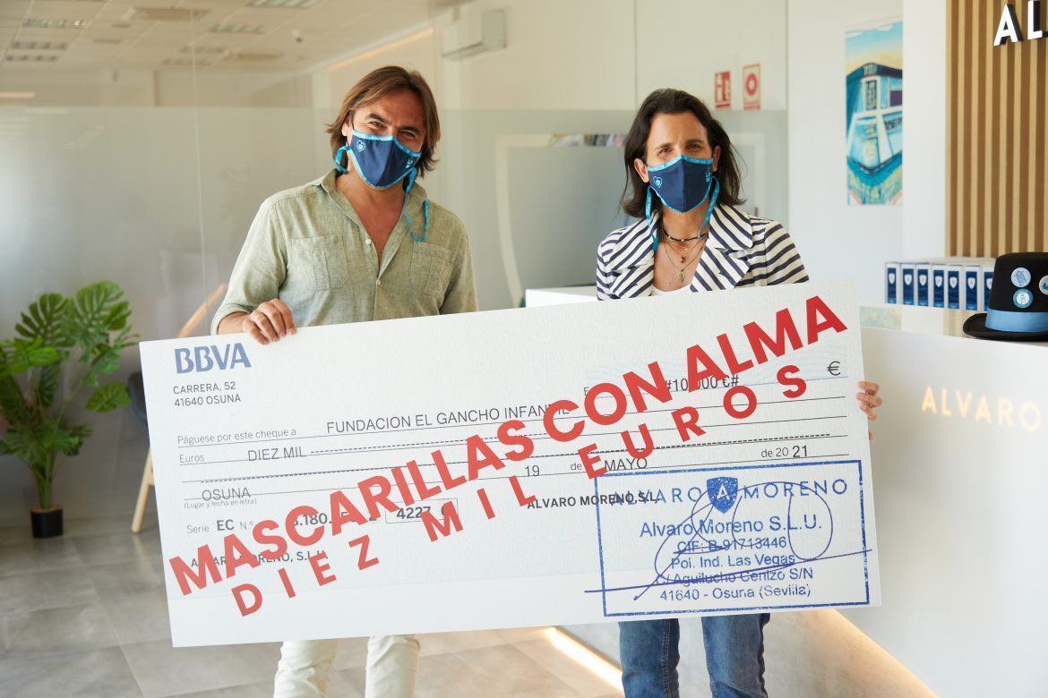 Álvaro Moreno apadrina una de las habitaciones del Reto “Tu Casa Azul” gracias a la venta de las “Mascarillas con Alma” - Gastronomía y Moda