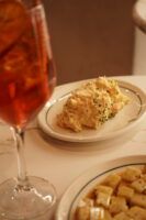 El Patio de Triana lanza Aperipatio, el plan de tapas y bebidas limitadas para alargar las tardes de Madrid - Gastronomía y Moda