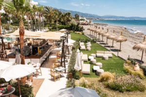 Barbillón Marbella estrena temporada y se consolida como uno de los grandes destinos gastronómicos frente al Mediterráneo - Gastronomía y Moda