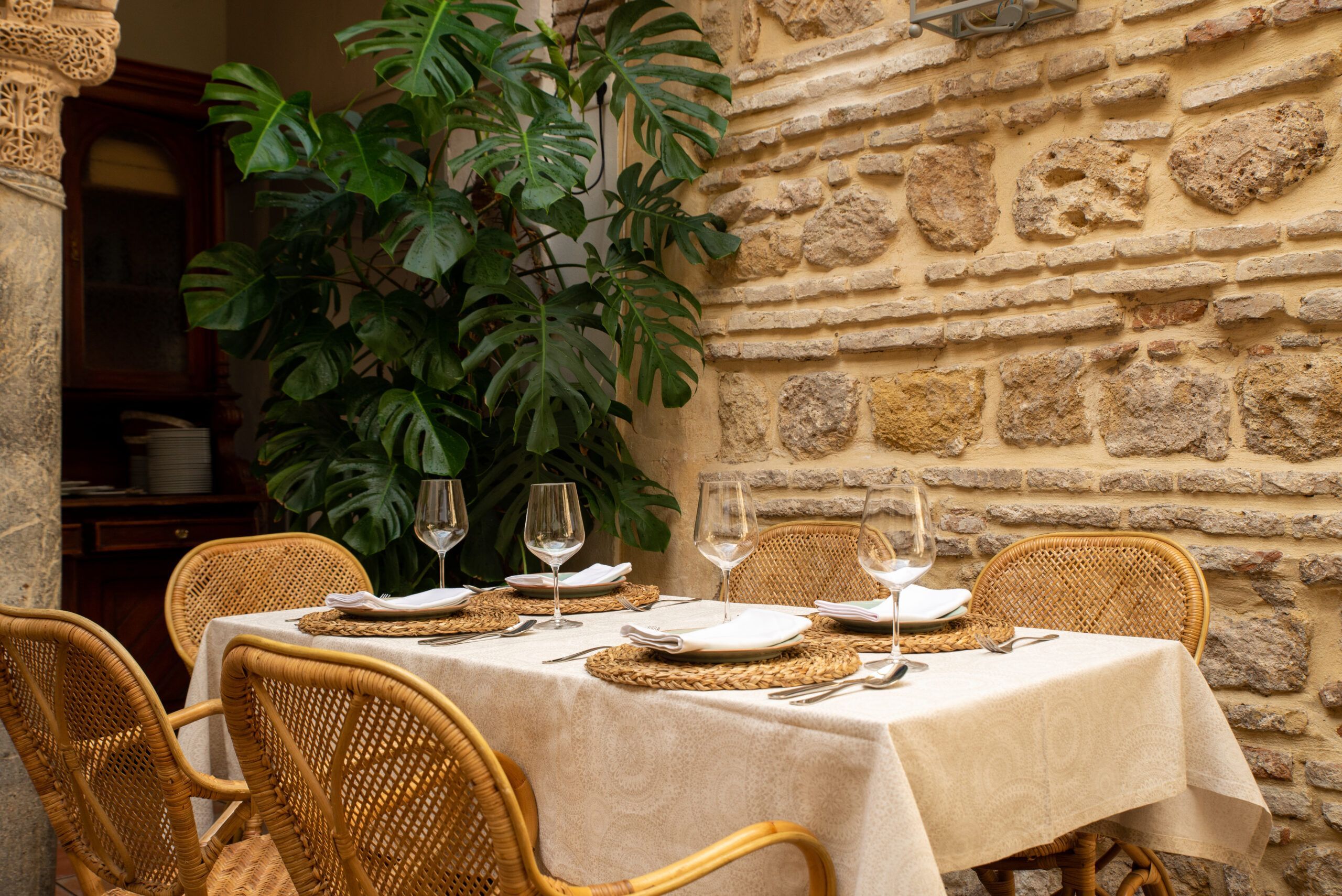 Bodegas Mezquita Céspedes, en Córdoba, tercer mejor restaurante casual del mundo, según Tripadvisor - Gastronomía y Moda