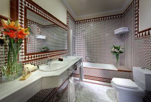 Alhambra Palace, el hotel de los 108 sueños - Gastronomía y Moda
