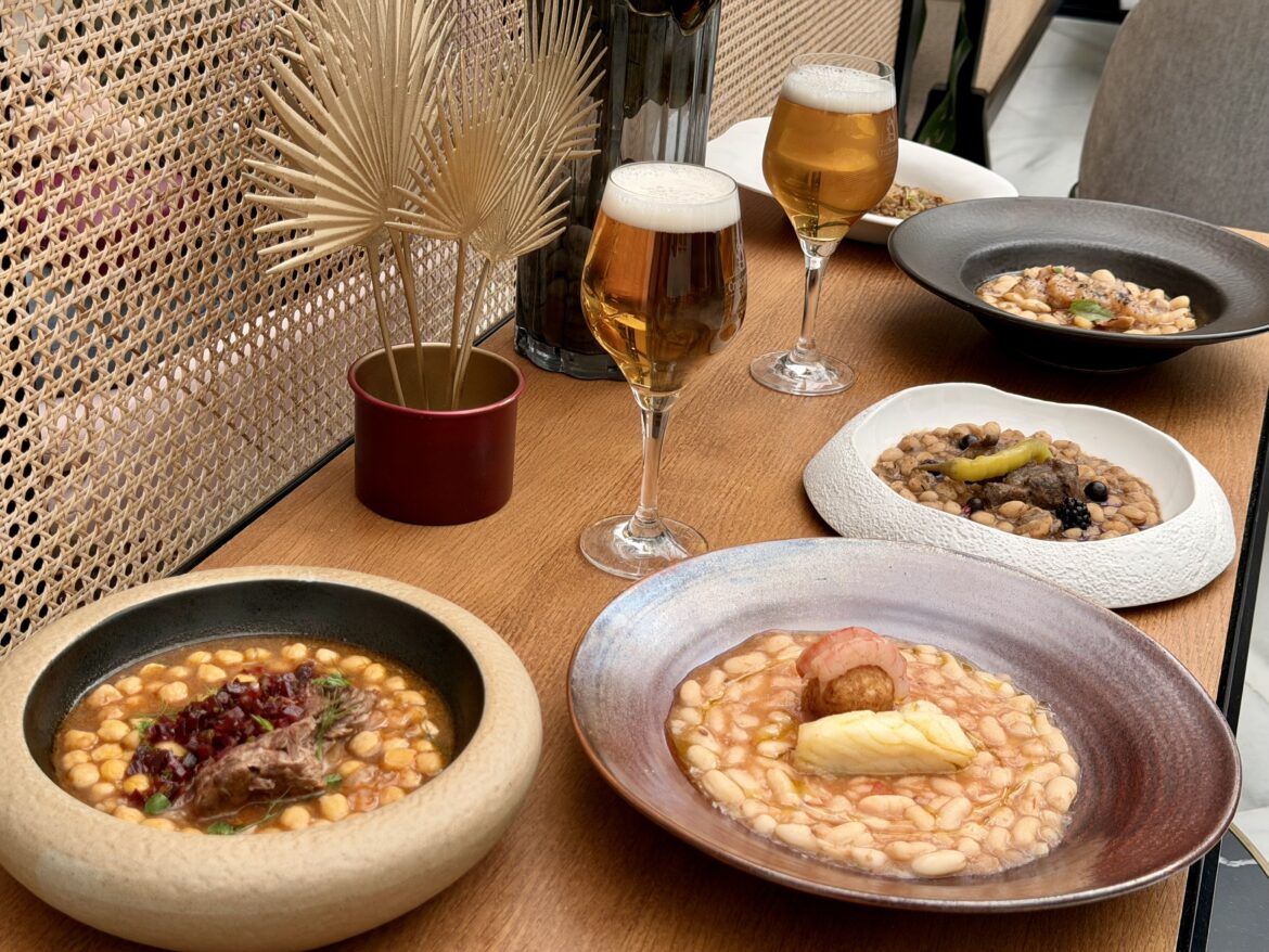 Lalola de Javi Abascal celebra el Día de Andalucía con sus Jornadas gastronómicas del guiso andaluz - Gastronomía y Moda