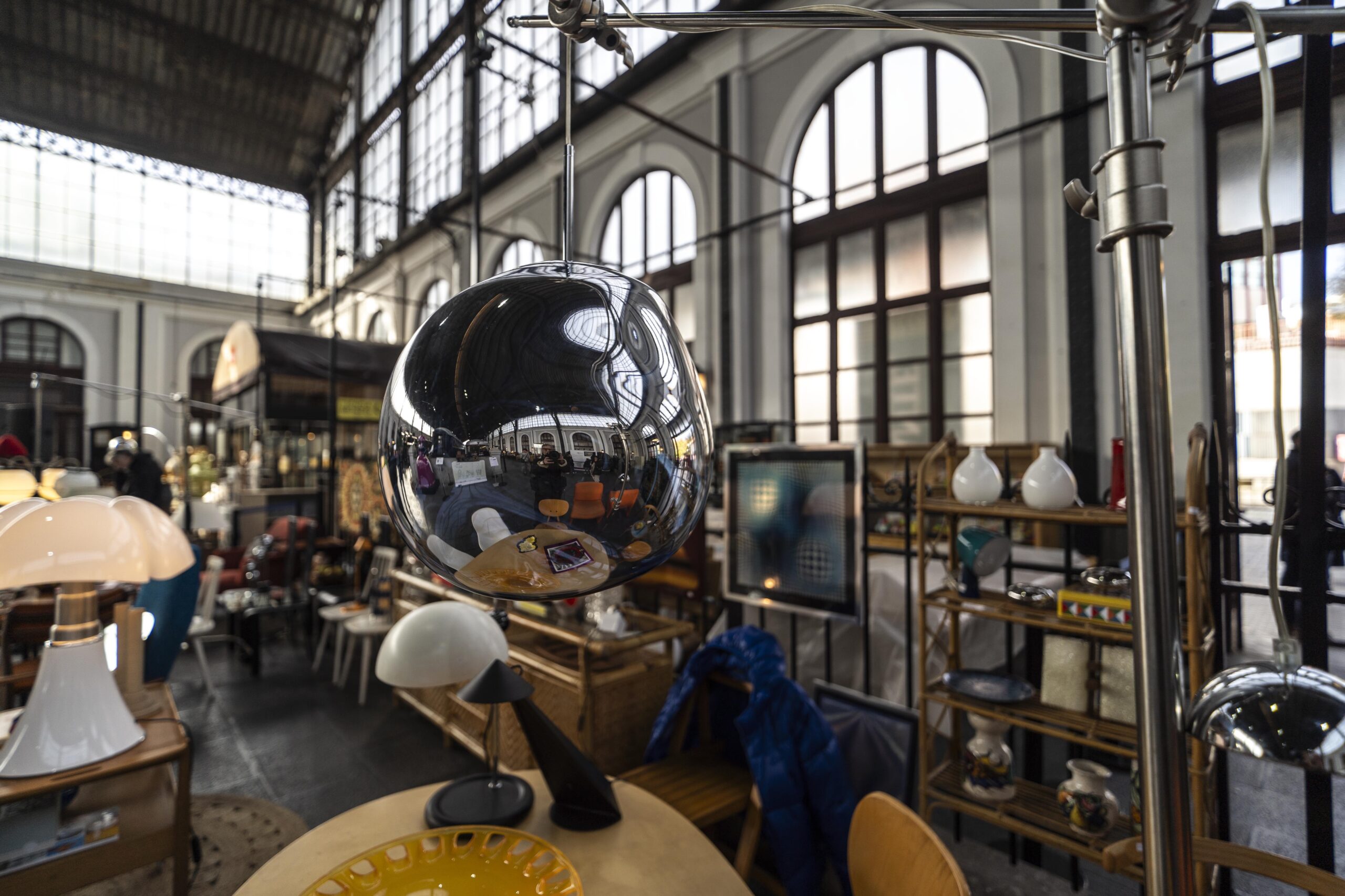 BROCANTE 2026 convierte el Museo del Ferrocarril de Madrid en un gran encuentro de diseño, antigüedades y artesanía - Gastronomía y Moda