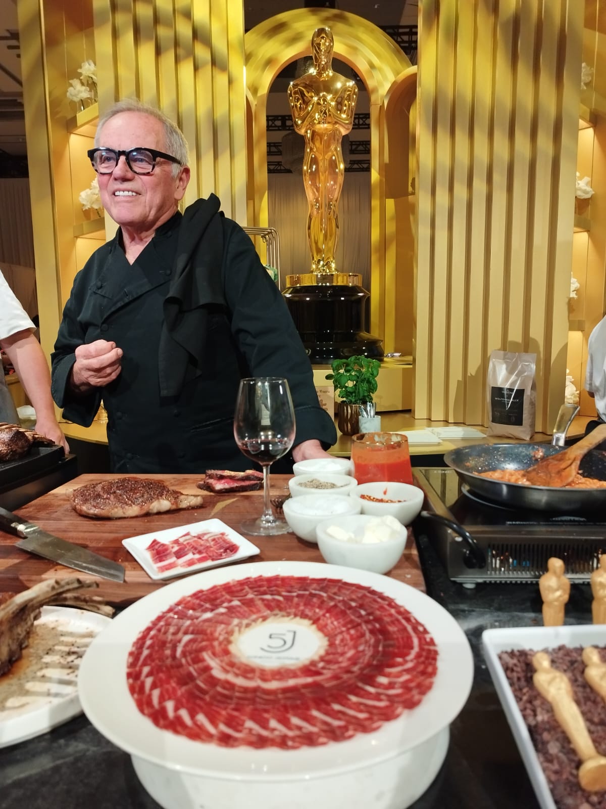 Cinco Jotas será el invitado de excepción del menú de la Governor’s Ball, la fiesta oficial de los Premios Oscar 2024 - Gastronomía y Moda