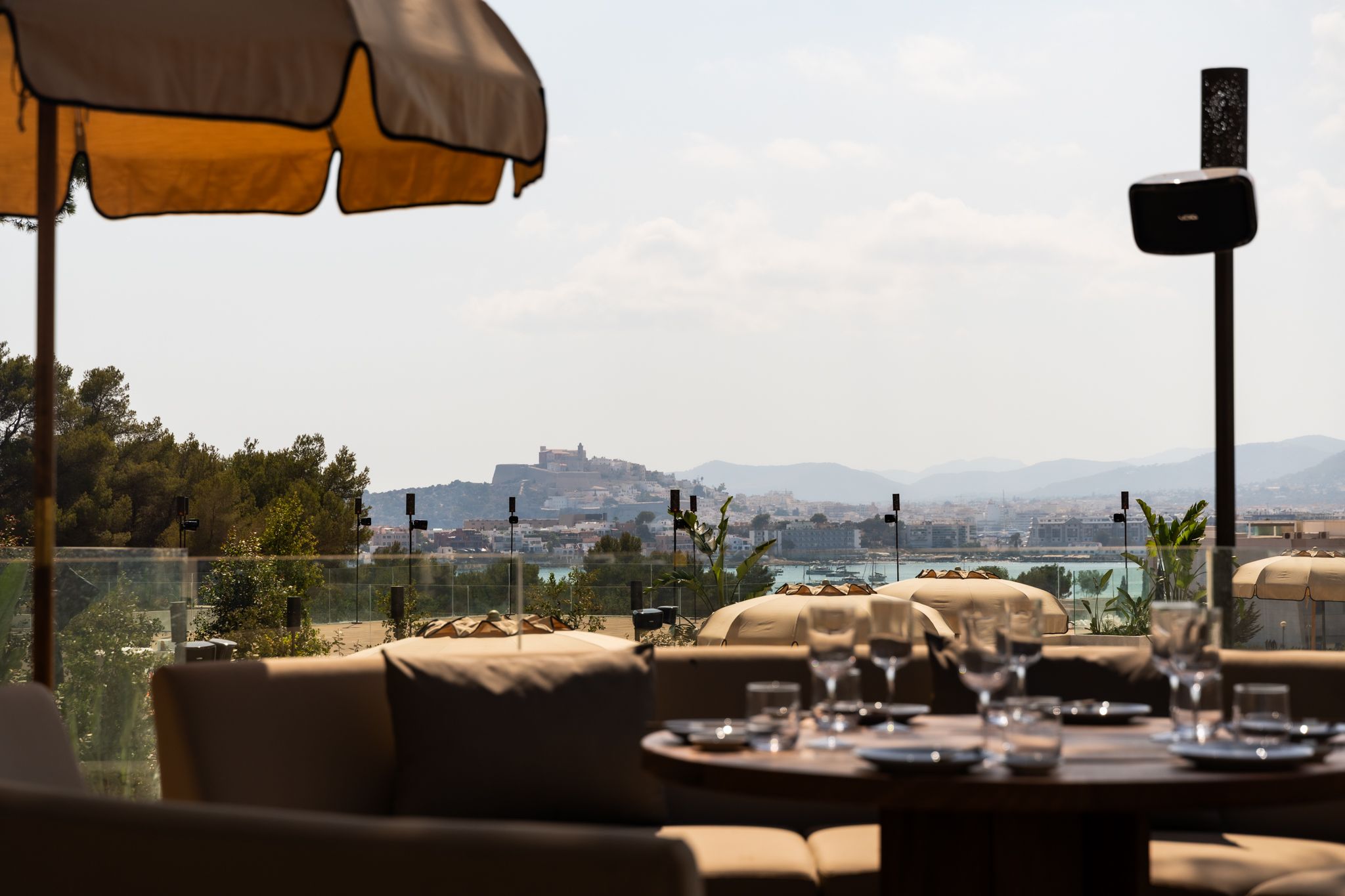 Clap House: atardeceres espectaculares en Ibiza degustando comida japonesa - Gastronomía y Moda