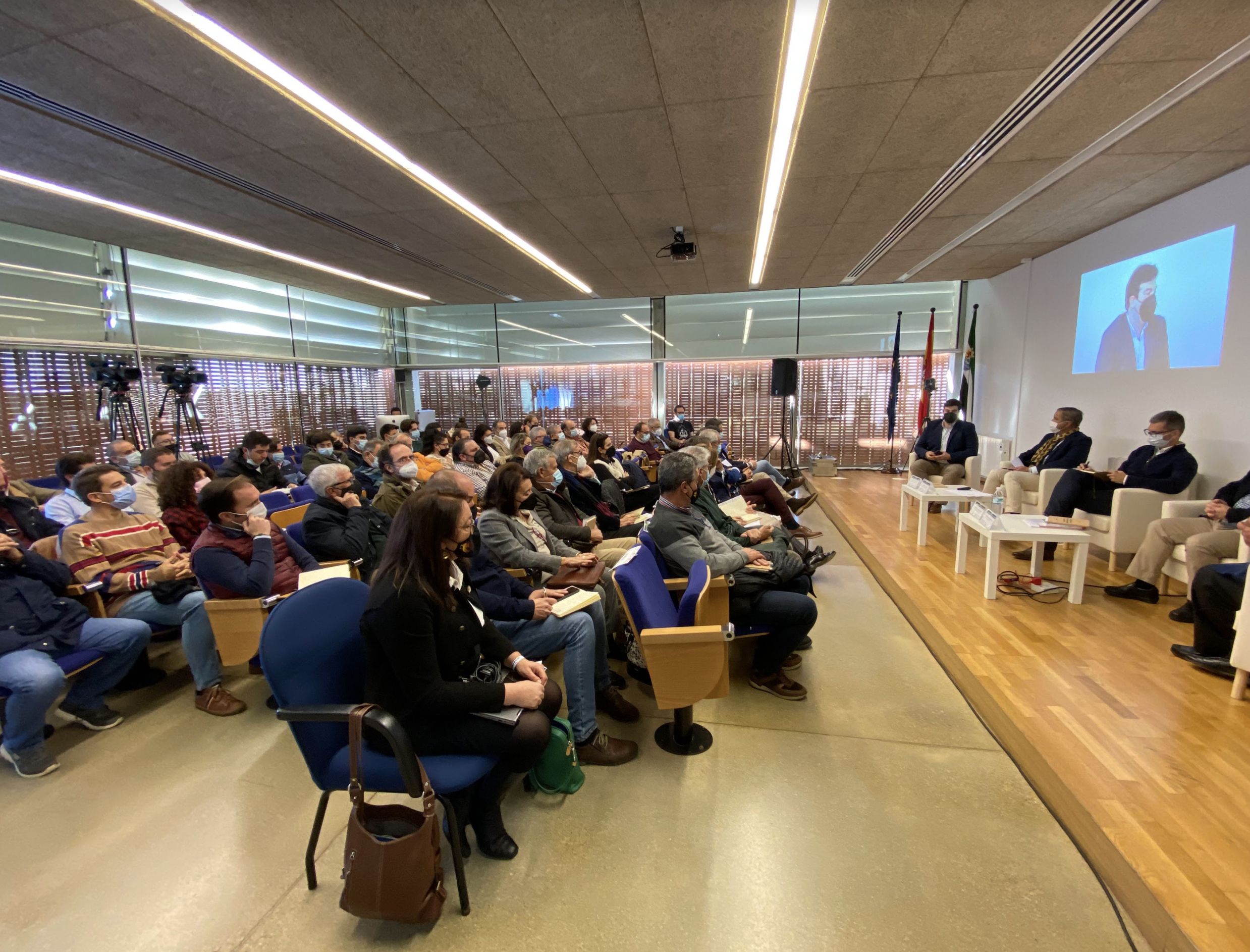 La localidad cacereña de Moraleja acoge las jornadas: ‘La situación de las ganaderías de reses bravas y sus retos de futuro’