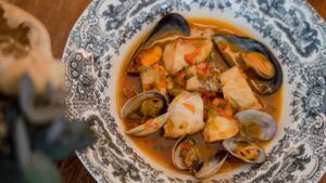 Las Jornadas de la Cuchara devuelven el protagonismo a los guisos tradicionales en el Grupo Manolo Mayo - Gastronomía y Moda