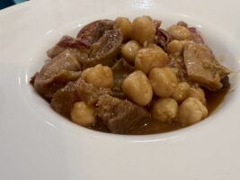 Sevilla descubre los desayunos más potentes del momento: cuchillo, tenedor y sabor sin concesiones - Gastronomía y Moda