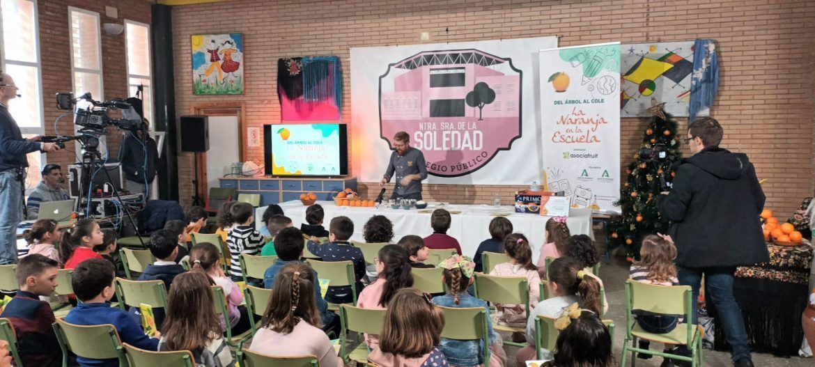 La Junta de Andalucía difunde los beneficios de la naranja entre los más pequeños La Junta de Andalucía difunde los beneficios de la naranja entre los más pequeños - Gastronomía y Moda