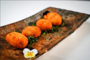 Filosofía culinaria de respeto al producto y la tradición te esperan en Candela Restaurante - Gastronomía y Moda