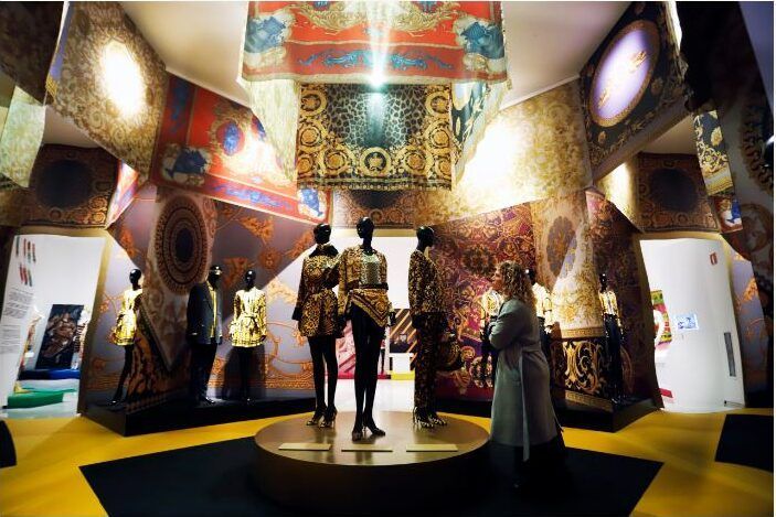 Muy recomendada. Espectacular exposición homenaje a Gianni Versace en la Fundación Unicaja - Gastronomía y Moda