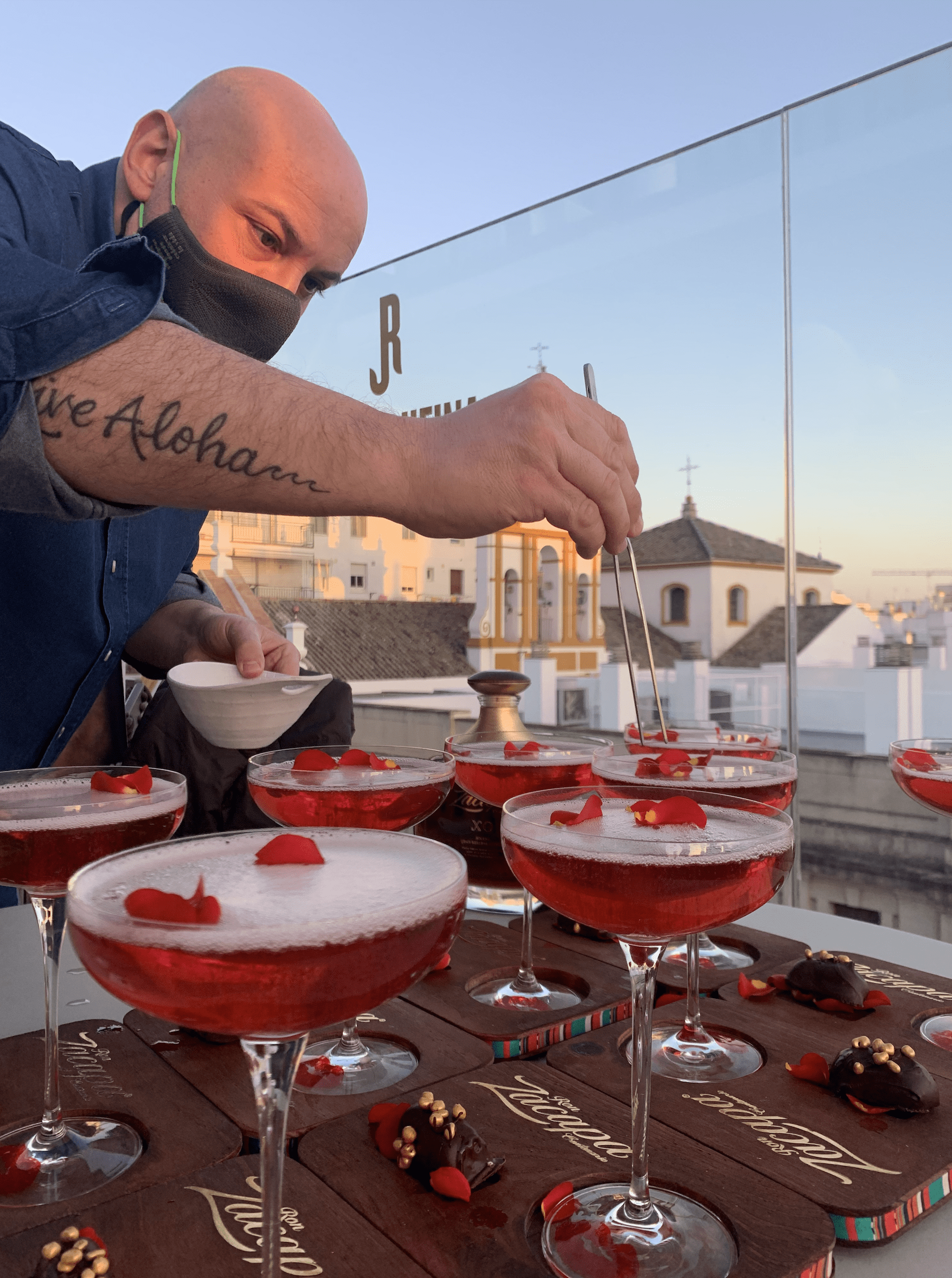 Bombe d´amour: el cocktail que te dejará sin palabras este San Valentín - Gastronomía y Moda