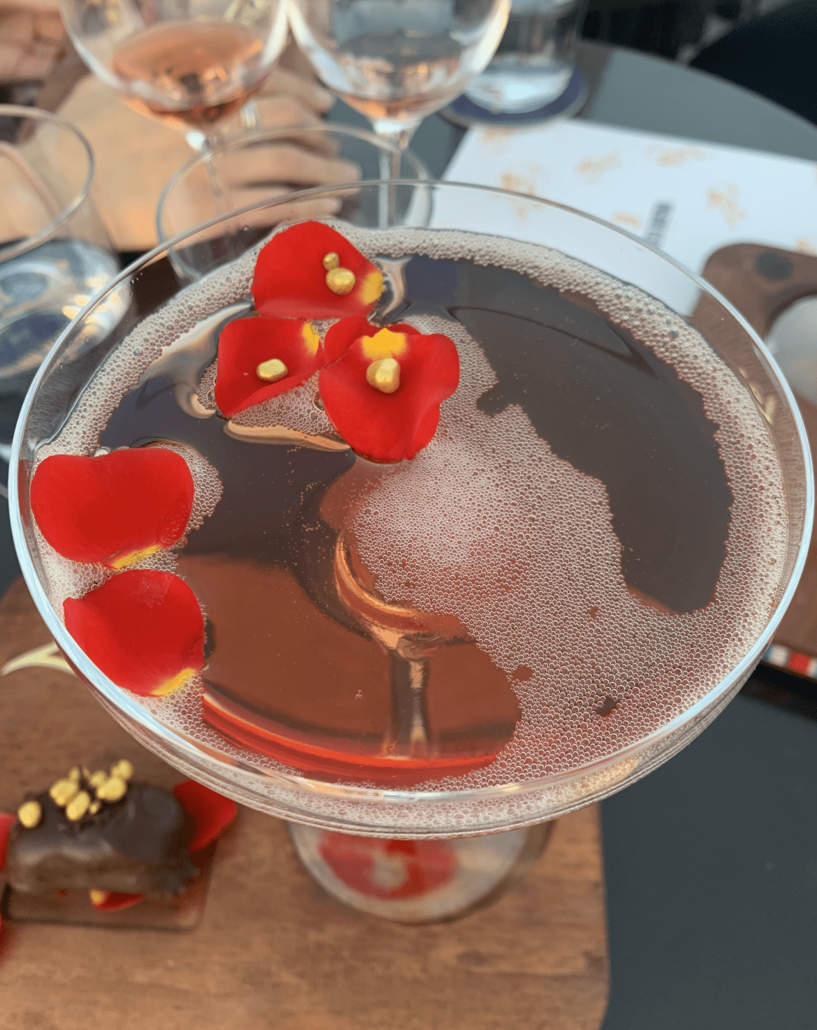 Bombe d´amour: el cocktail que te dejará sin palabras este San Valentín - Gastronomía y Moda