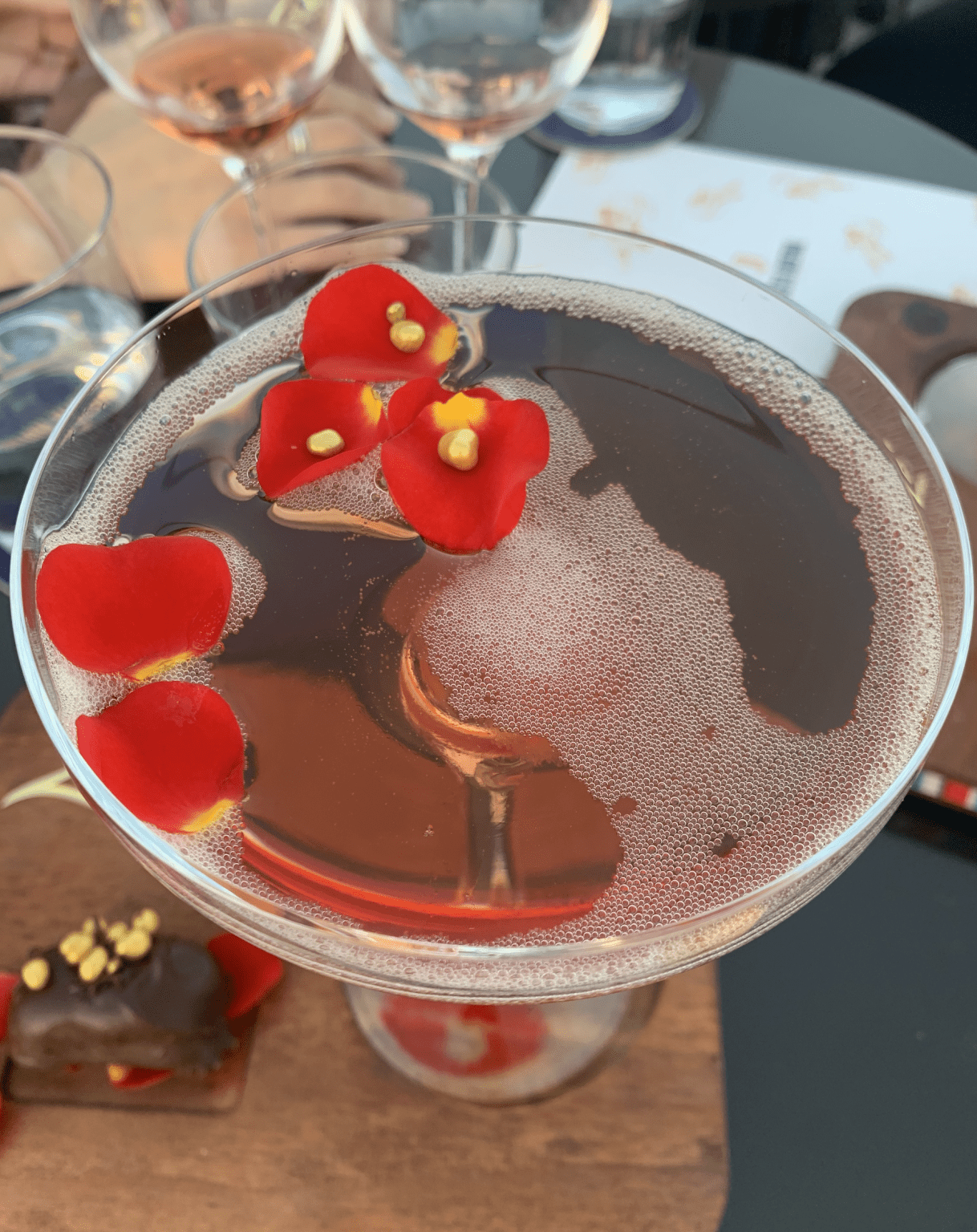 Bombe d´amour: el cocktail que te dejará sin palabras este San Valentín - Gastronomía y Moda