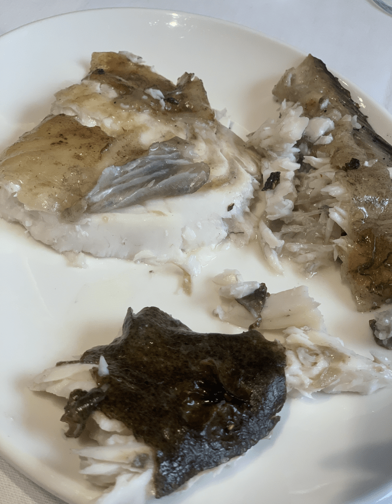 Disfruta de una parrillada de pescado y marisco en el restaurante Almansa - Gastronomía y Moda