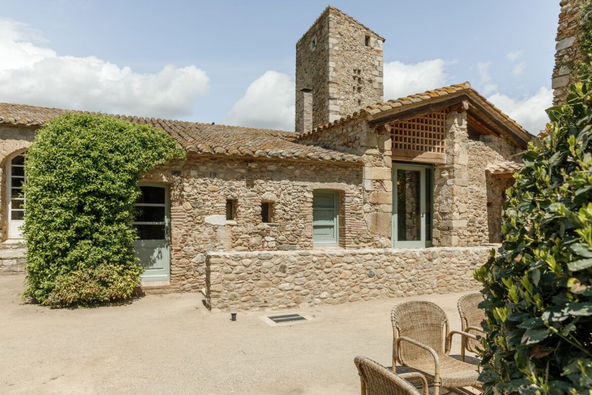 Castell de Vallgornera: El hotel boutique de moda para disfrutar del otoño en la Costa Brava Castell de Vallgornera El hotel boutique de moda para disfrutar del otoño en la Costa Brava - Gastronomía y Moda