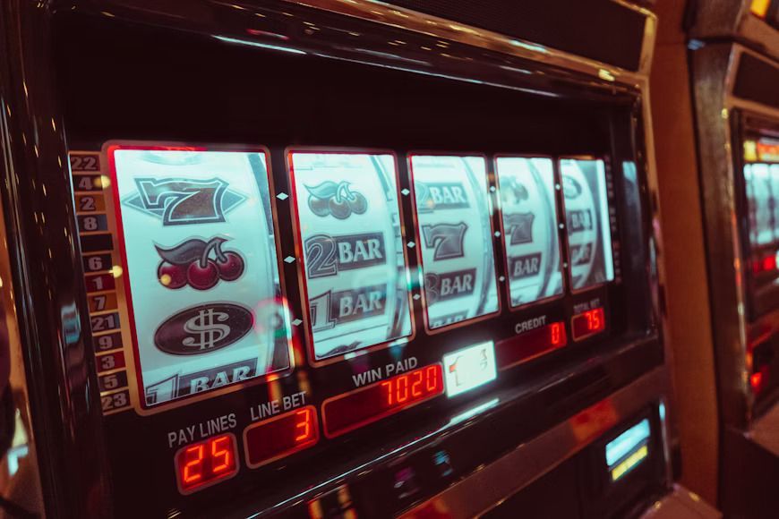 Diseño de interfaces en casinos: ocultamiento de contribuciones de apuestas 2025 - Gastronomía y Moda