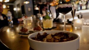 Qué está pasando en Devil’s Cut, una de las coctelerías del momento en Europa - Gastronomía y Moda