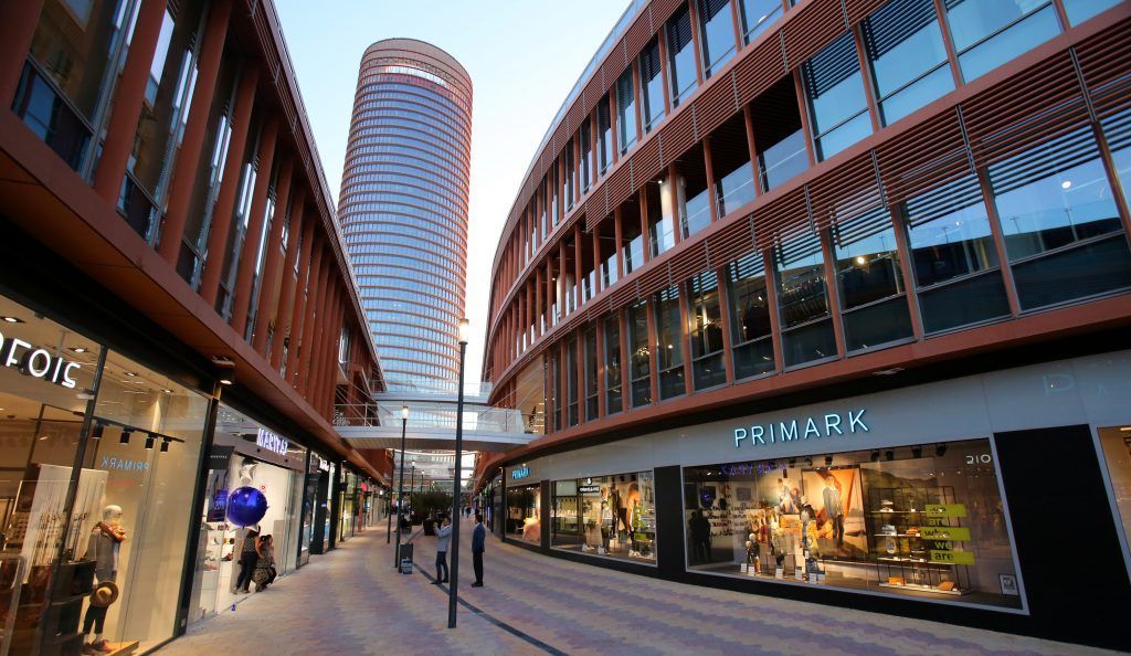 Centro Comercial TORRE SEVILLA en su primer día de apertura - Gastronomía y Moda