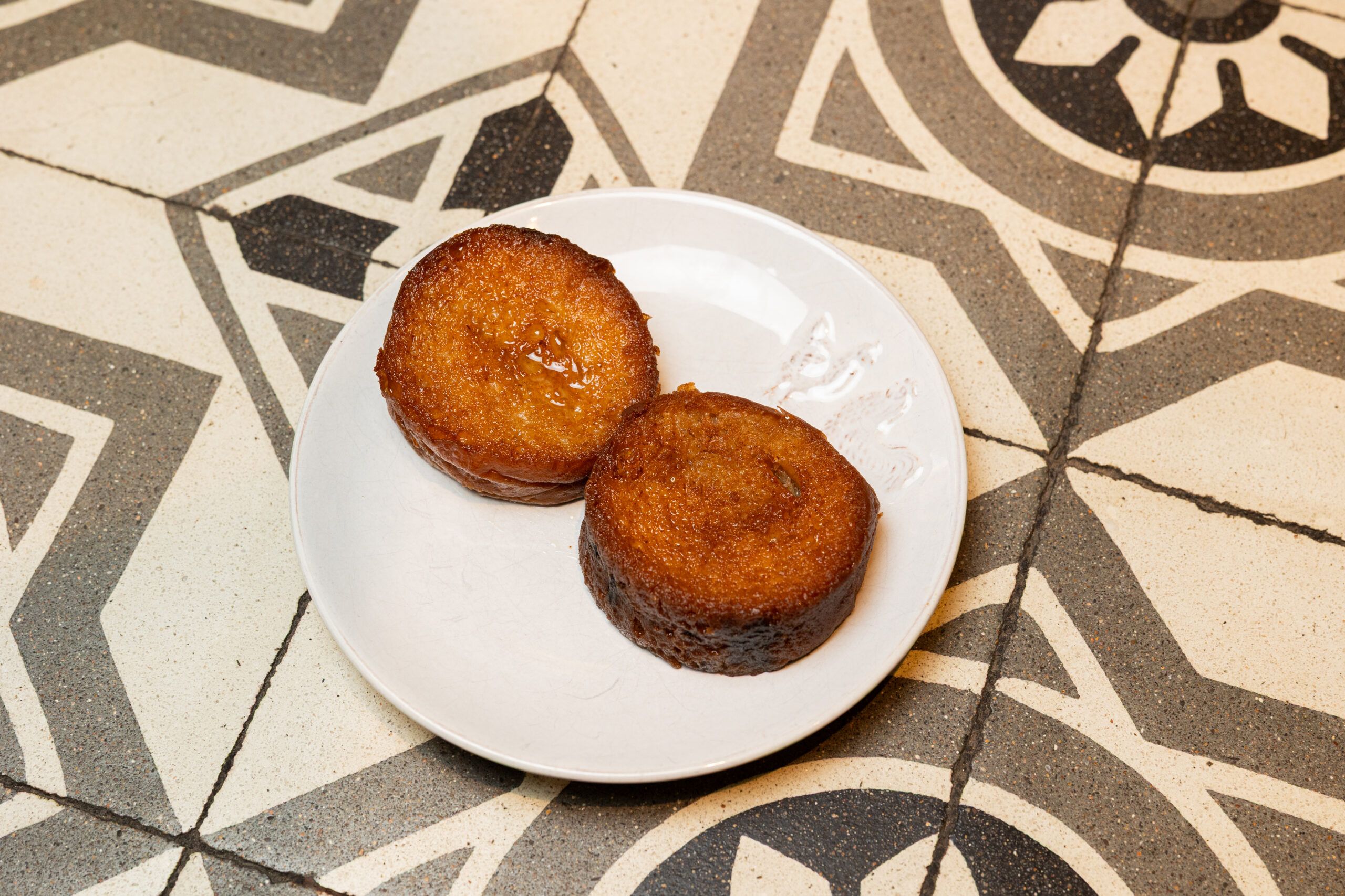 Manu Jara inaugura en Sevilla su temporada de torrijas con nueve versiones hasta el 5 de abril - Gastronomía y Moda.