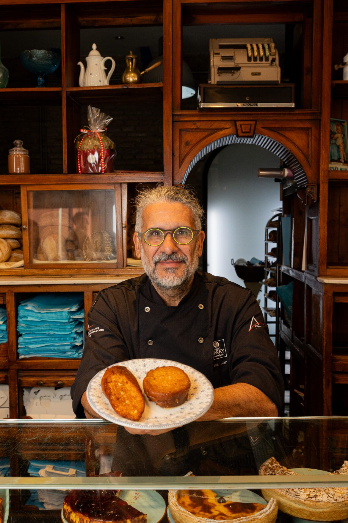 Manu Jara inaugura en Sevilla su temporada de torrijas con nueve versiones hasta el 5 de abril Manu Jara inaugura en Sevilla su temporada de torrijas con nueve versiones hasta el 5 de abril - Gastronomía y Moda.